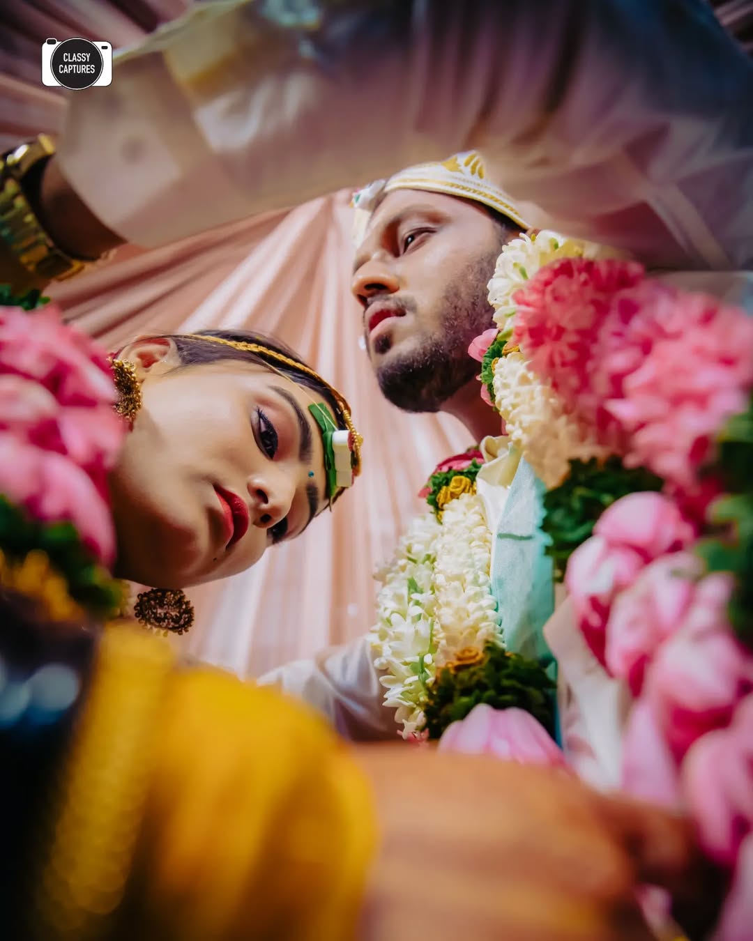 all of my smiles start with you 🥰❤️kanchana x prem..................call +91 7022444400 to boo (1)